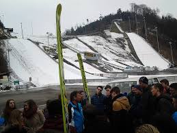 Rundtour teils am donautalradweg und am eferdinger landlweg, mit tollem panoramablick von der sprungschanze hinzenbach. Exkursion Zu Firma Efko Und Skisprungarena Hinzenbach