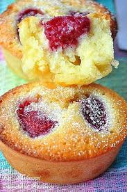 Friands Financier Ou Namandier Aux Framboises Et Chocolat Blanc Recette Dessert Gateaux Et Desserts Recettes De Cuisine