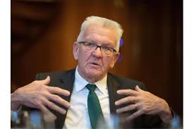 Cerca nel più grande indice di testi integrali mai esistito. Kretschmann Gegen Neues Digitalisierungsministerium