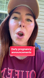 Katie Dowell's Instagram, Twitter & Facebook