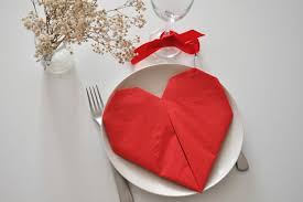 Pliage De Serviette En Coeur