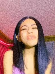 Kayla Bee's Instagram, Twitter & Facebook