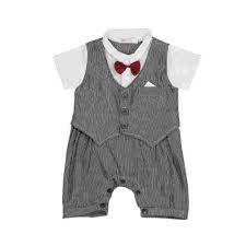Robe de cérémonie pour fille, robe de cortège enfant, robe blanche pour bébé, costume garçon, ensemble garçon, tenue de communion, tenue de mariage pour enfants, robe de baptême, robe habillée bébé fille, ensemble bébé chic… quel que soit votre besoin, les nouvelles collections regorgent de vêtements à la fois tendances et classiques qui feront d'eux les stars de la journée. Tenue Mariage Bebe Garcon A Prix Bas Neuf Et Occasion Rakuten