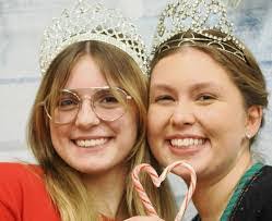 Amanda Teneyck's Instagram, Twitter & Facebook