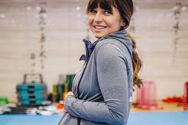 She was born in 1980s, in millennials generation. Anna Lewandowska Z Ciazowym Brzuszkiem Internauci Trzecie Dziecko Trenerka W Opisie Rozwiala Watpliwosci