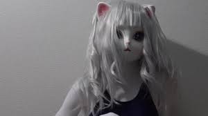 スクール水着の女装白猫が電マで着たまま射精❤