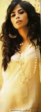 Pin By Axe Middle East On The Hottest Arab Celebs Egyptian Beauty Arab Beauty Beauty