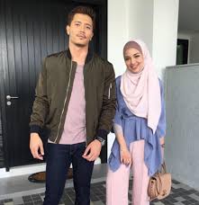 The drama's director is michael ang and hadith omar. Fattah Amin Akui Rapat Keluar Bersama Neelofa Mynewshub