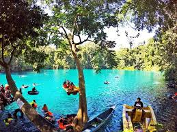 Pagi hari pukul 07.00 anda akan melakukan persiapan untuk menuju ke labuan cermin. Swimming In A Crystal Clear Waters Review Of Labuan Cermin Lake Berau Indonesia Tripadvisor