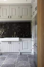 des poignees style cubex dans votre cuisine armoire de cuisine amenagement interieur et poignee de porte cuisine