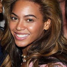 Accordingly, a bob is no longer just a bob, it is a messy, graduated bob with air within the strands, and it looks quite fabulous! All The Times Beyonce S Hair Blew Our Minds