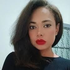 Carmen Alves's Instagram, Twitter & Facebook