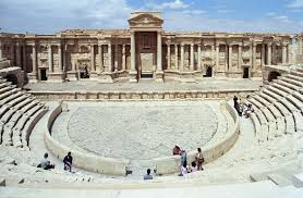 Palmyra is een oase in de syrische woestijn ten noordoosten van damascus. Roman Theatre At Palmyra Wikipedia
