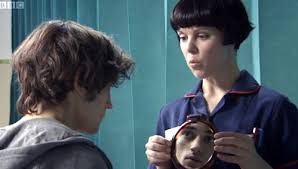 Connie is called away from the hospital when her father is involved in a house fire. La Charne Jolly Pauseliveaction