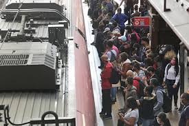Sindicatos fazem assembleias para decidir sobre a greve (pedro zambarda/exame.com/). Apos Acordo Com Governo De Sp Funcionarios Da Cptm Encerram Greve