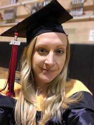 🎓 Graduation is upon us and it's time for an alumni roll call. Give a  shout-out to your school and class year below. Dig out those graduation  photos and share your congratulatory