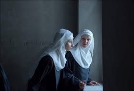 He struggles to build a new life, but his past is uncovered. Film De Uskyldige Katolikker I Dialog