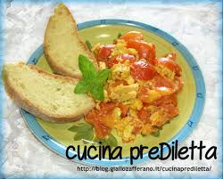Una ricetta facile e veloce. Uova Strapazzate Al Pomodoro Ricetta Veloce Cucina Prediletta