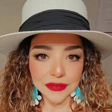 Georgina González-Camacho (@truemom73) • Threads, Say more