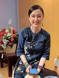Người đẹp chọn trang phục gợi cảm để tới một sự kiện tại thanh hóa ngày 13/5. Ba Máº¹ Nhi Angela PhÆ°Æ¡ng Trinh Tai Xuáº¥t Háº¿t Tháº£m Há»a Nhan Sáº¯c Xinh Ä'áº¹p Báº¥t Ngá» Bao NgÆ°á»i Lao Ä'á»™ng