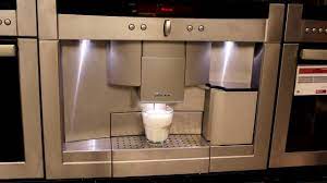 Up to 15 cm (max) high latte macchiato glasses fit underneath. Making A Latte Macchiato With The Neff C77v60n2 Coffee Machine Youtube