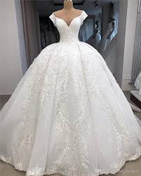 Luxury Sparkly Beaded Ball Gown Wedding Dresses Vintage Short Sleeves Princess Lace Appliqued Plus Size Church Bridal Gown With Sweep Train