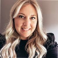 Leann Charles's Instagram, Twitter & Facebook