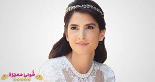 قصة نجاح الفنانة كارمن بصيبص بدئا من صور اطلالاتها حتي زواجها The Success Story Of Carmen Bsaibes Starts From The Photos Of Her First Fashion Earrings