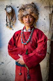 It's a pity more people don't when they are eating at smarter and more expensive places like gaucho. Ladakhi Traditional Wear T E H H A N L I N