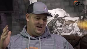 How They Feed Sunglo