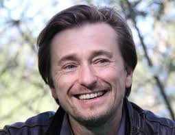 Put the trailer of a little known film that you think should deserve more  name and recognition. I saw this movie at 15 in a summer cinema in Spain  and has always