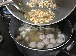 Hari ini saya ingin kongsikan resepi sup bebola ikan. Sup Bebola Ikan Azie Kitchen Yang Sangat Sedap Azie Kitchen