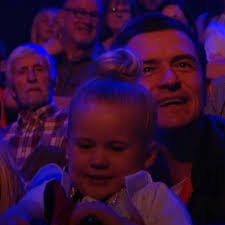 Daisy Bloom's Instagram, Twitter & Facebook