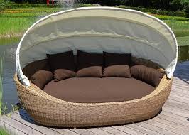 Gartenmobel Richtig Pflegen Und Schutzen Markt De Liege Garten Garten Lounge Rattan Gartenmobel