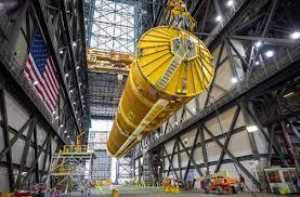 +1 게임 슈퍼피플 왓구홍길동이 말하는거 보니까. Photo Gallery Of The Day Nasa S Super Heavy Rocket Has Been Assembled To Send People To The Moon World Stock Market