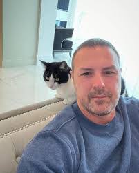 Roland Bryan's Instagram, Twitter & Facebook