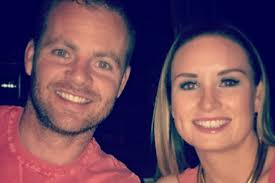 Heartbreak as young mother Lisa passes away just hours after wedding at  hospital bedside