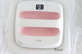 The german beauty appeared in great spirits as she made her way through the airport, before no doubt making her way to her accommodation. How To Make A Shirt With Cricut Step By Step Tutorial Video