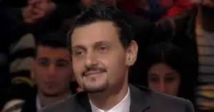 لن تتخيل من الفنان المشهور شقيق رامز جلال ومن المخرج والدهما الذى توفى ا Fictional Characters Character Stars