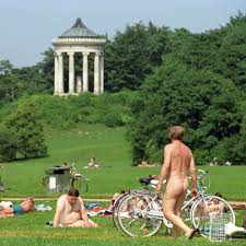 Nackt sein – Zwischen Freizügigkeit und Schamgefühl - SWR Kultur