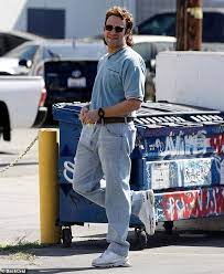 — seth rogen (@sethrogen) may 7, 2021. Seth Rogen Enjoys A Pot Smoke Break And Gets His Mullet Touched Up On The Set Of Pam Tommy In La Daily Mail Online
