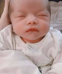 Isabelle Ong shared a memory.