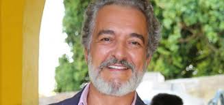 He has appeared in more than one hundred films since 1980. Arquivo De Paragem Cardiorrespiratoria Digital Luso