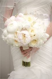 This gorgeous bouquet features clusters of peony, rose, and ranunculus blooms, each with bendable plastic stems and leaves. White Peony Bouquet Wedding Promotions
