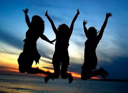 Usa estas frases de una falsa amistad para expresar tus sentimientos o bien para dar una lección a quien te hirió, pero recuerda que no todos son así y siempre encontrarás buenas personas en le camino de la vida. Frases De Amistad Las Mejores Citas Celebres Para Tus Amigos