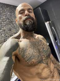 Babo de Cartel de Santa muestra el Pack sin ropa en OnlyFans