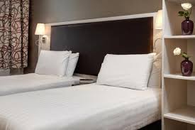Kew palace is 2.5 miles away, and the a4 and m4 motorways are a. Best Western Chiswick Palace Suites Images