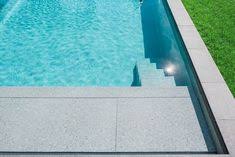 50 Idees De Escaliers De Piscines Piscine Escalier Piscine Escalier