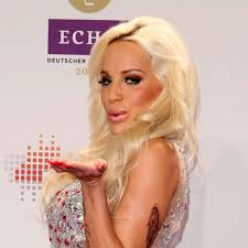 Gina lisa lohfink pictures and photos. Model Gina Lisa Lohfink Eroffnet Eigene Bar Alles Auf Eigene Gefahr Stars