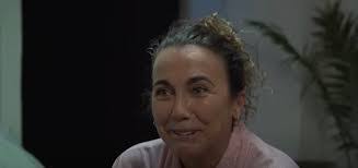 Anita Almaguer's Instagram, Twitter & Facebook